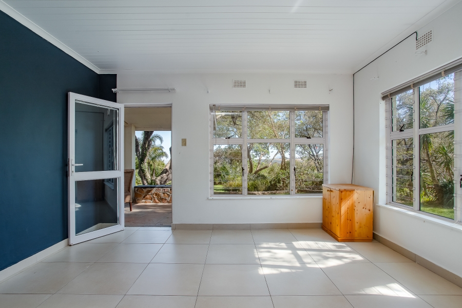 To Let Commercial Property for Rent in Bainskloof Western Cape